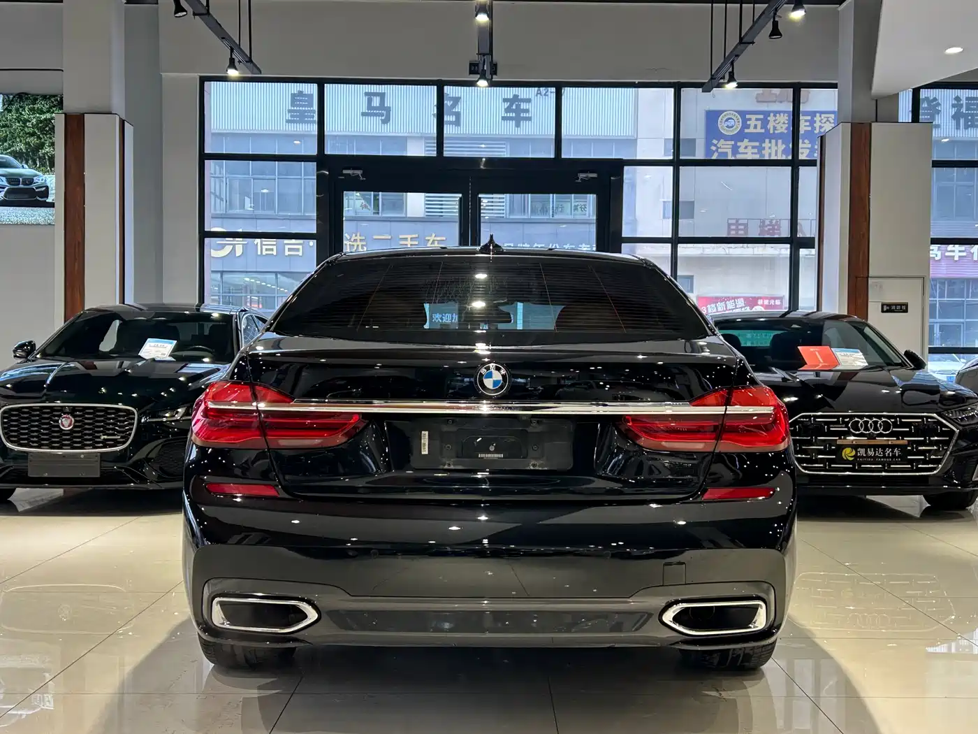 BMW 7 Series 2018 730Li Leading Type M Sport Package фото 28