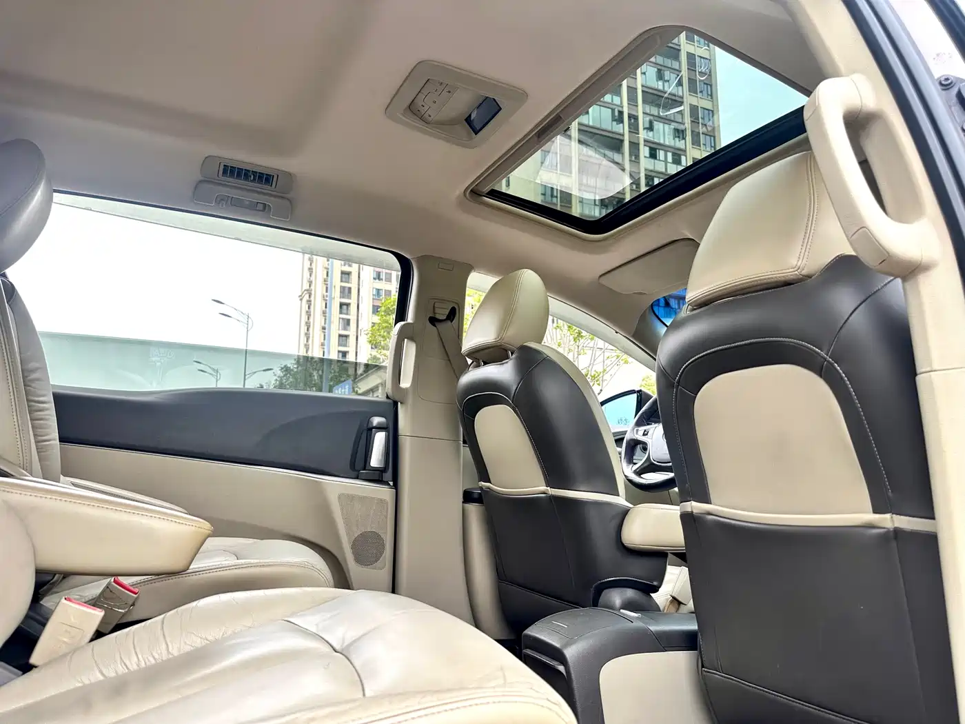 Buick GL8 2011 3.0L GT Luxury Business Elegance Edition фото 26