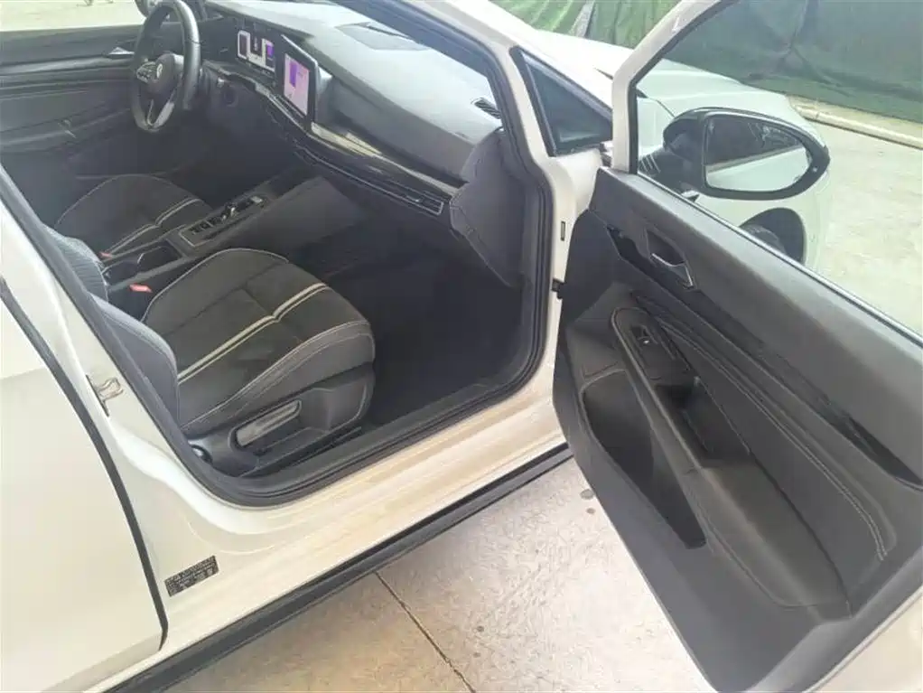 Volkswagen Golf 2021 280TSI DSG R-Line фото 14