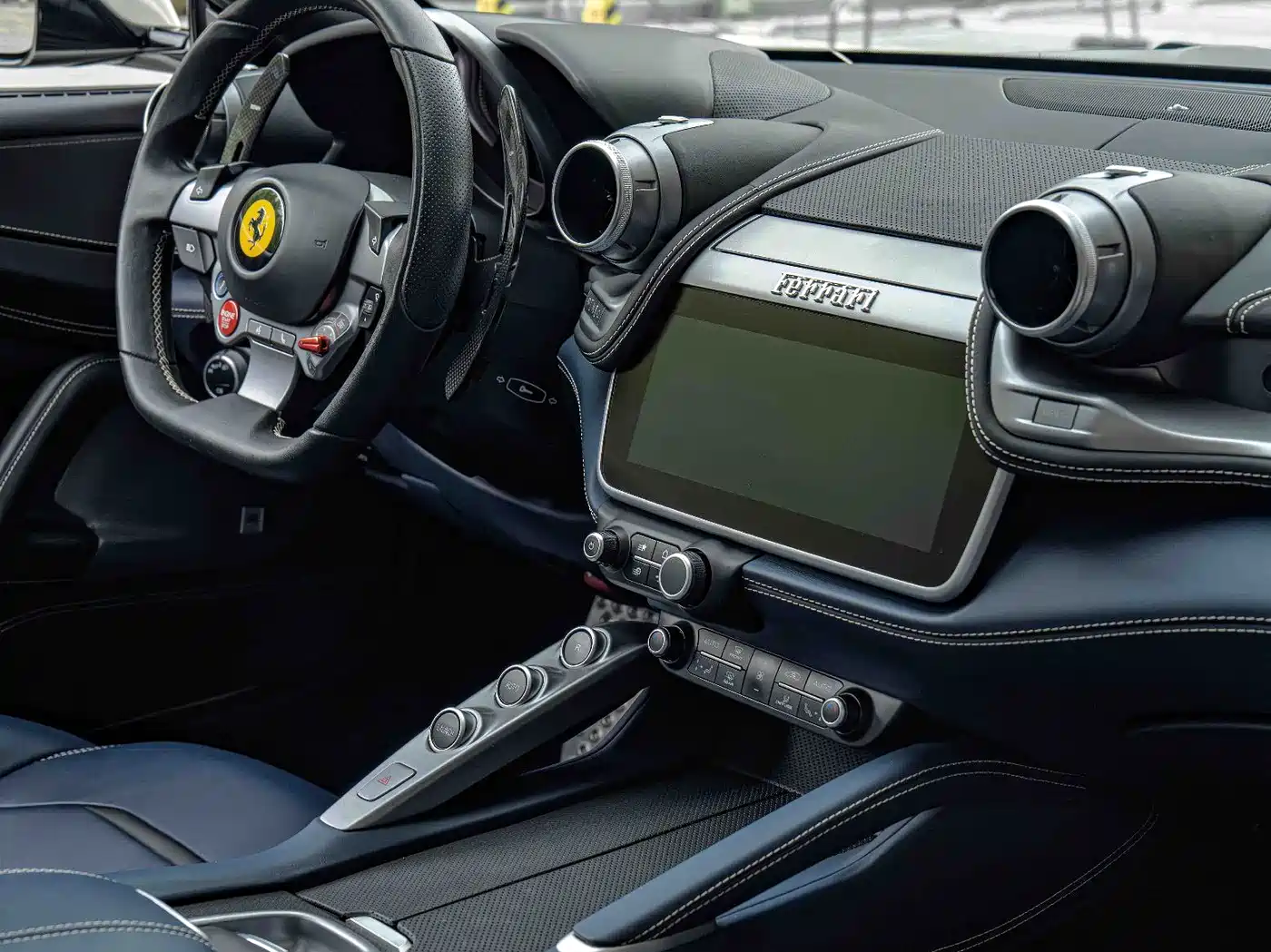 Ferrari GTC4Lusso 2018 2016 6.3L V12