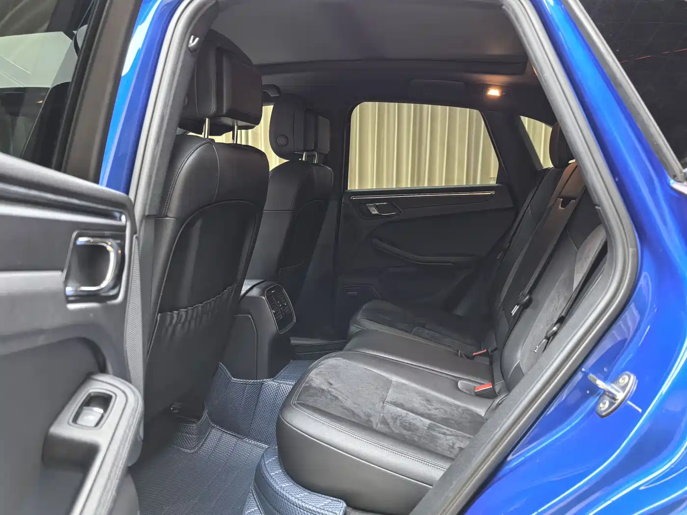 Porsche Macan 2016 Macan 2.0T фото 5