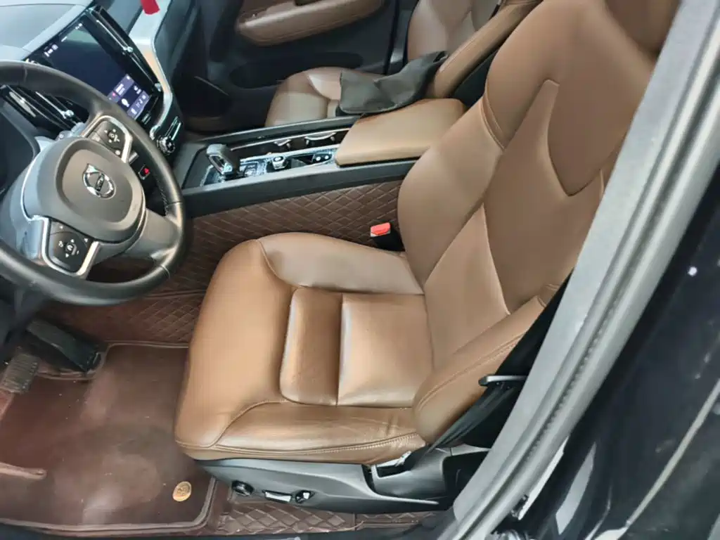 Volvo XC60 2025 2025 B5 AWD Smart Luxury Edition