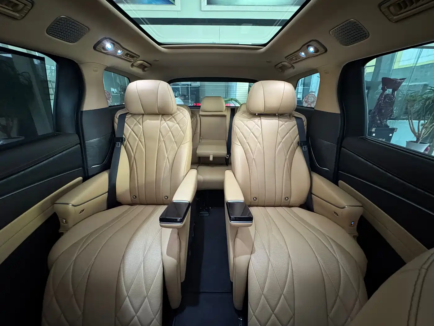 Denza D9 2026 2025 DM-i Smart Driving Edition 1100 FWD Flagship
