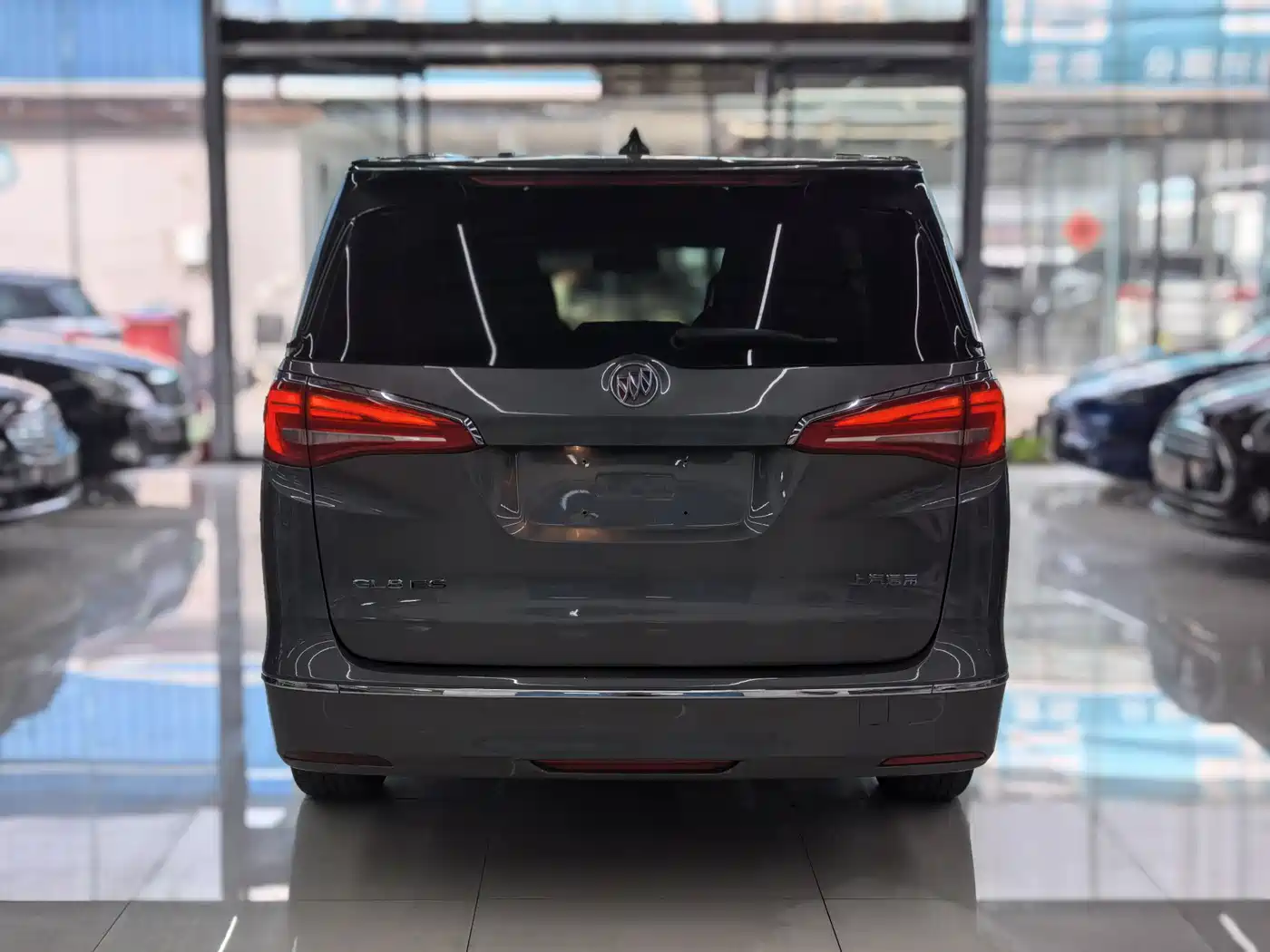 Buick GL8 2018 ES 28T Luxury Type China VI фото 4