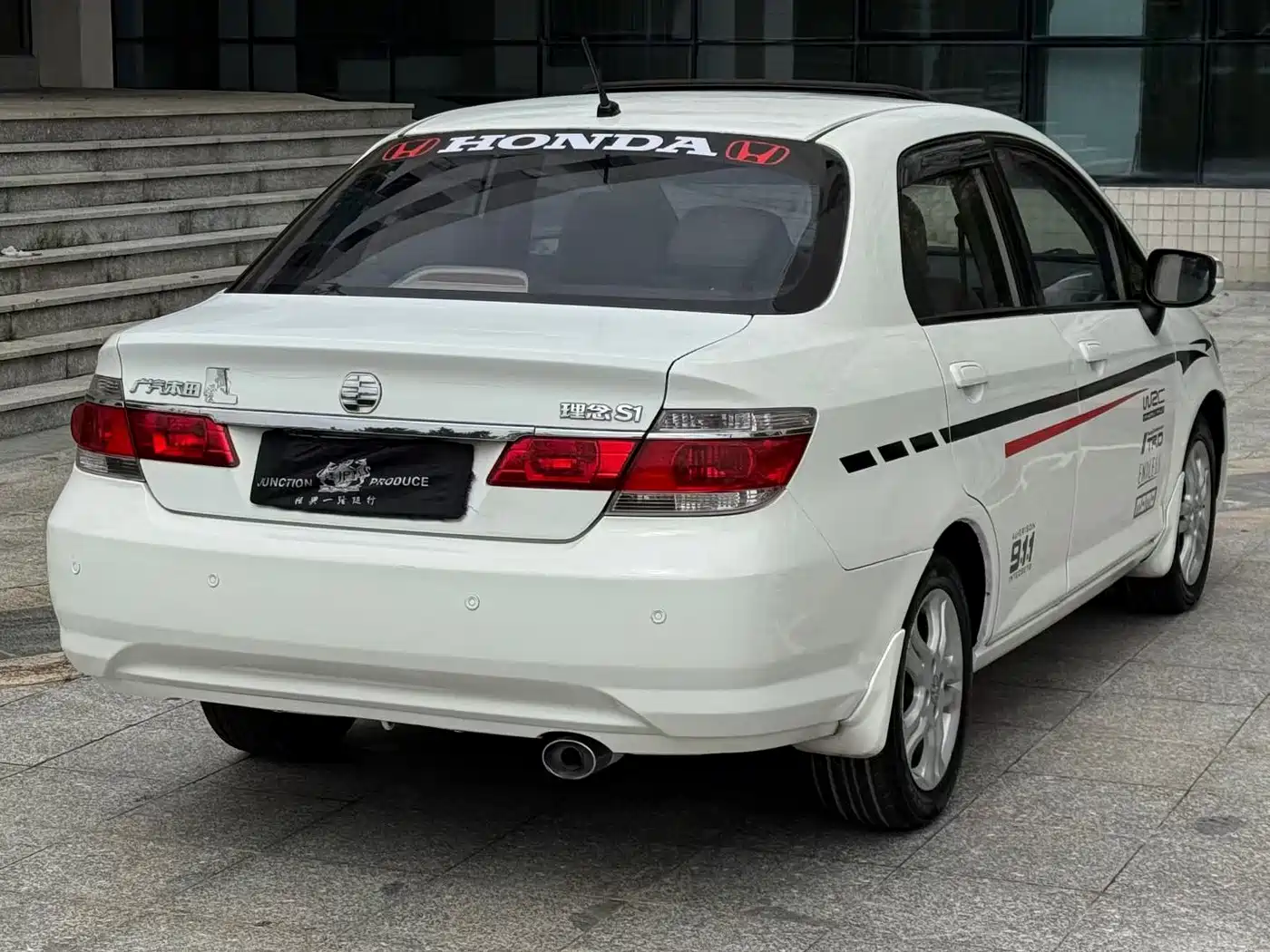 Everus S1 2012 2012 1.5L Automatic Luxury