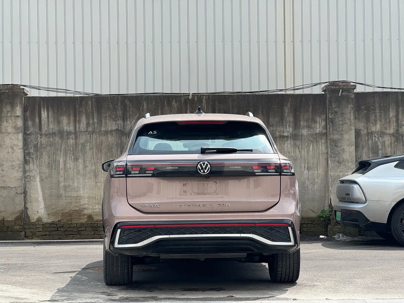 Фото 8 - Volkswagen Tiguan L
