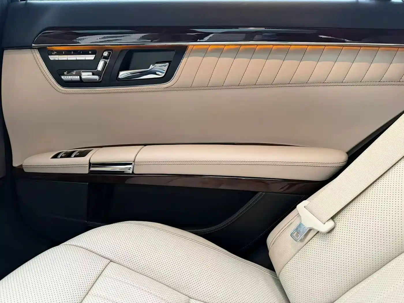 Mercedes-Benz S-Class 2012 S 600 L Grand Edition фото 15