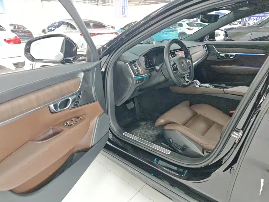 Volvo S90 2025 2025 B5 Zhiyuan Luxury Edition