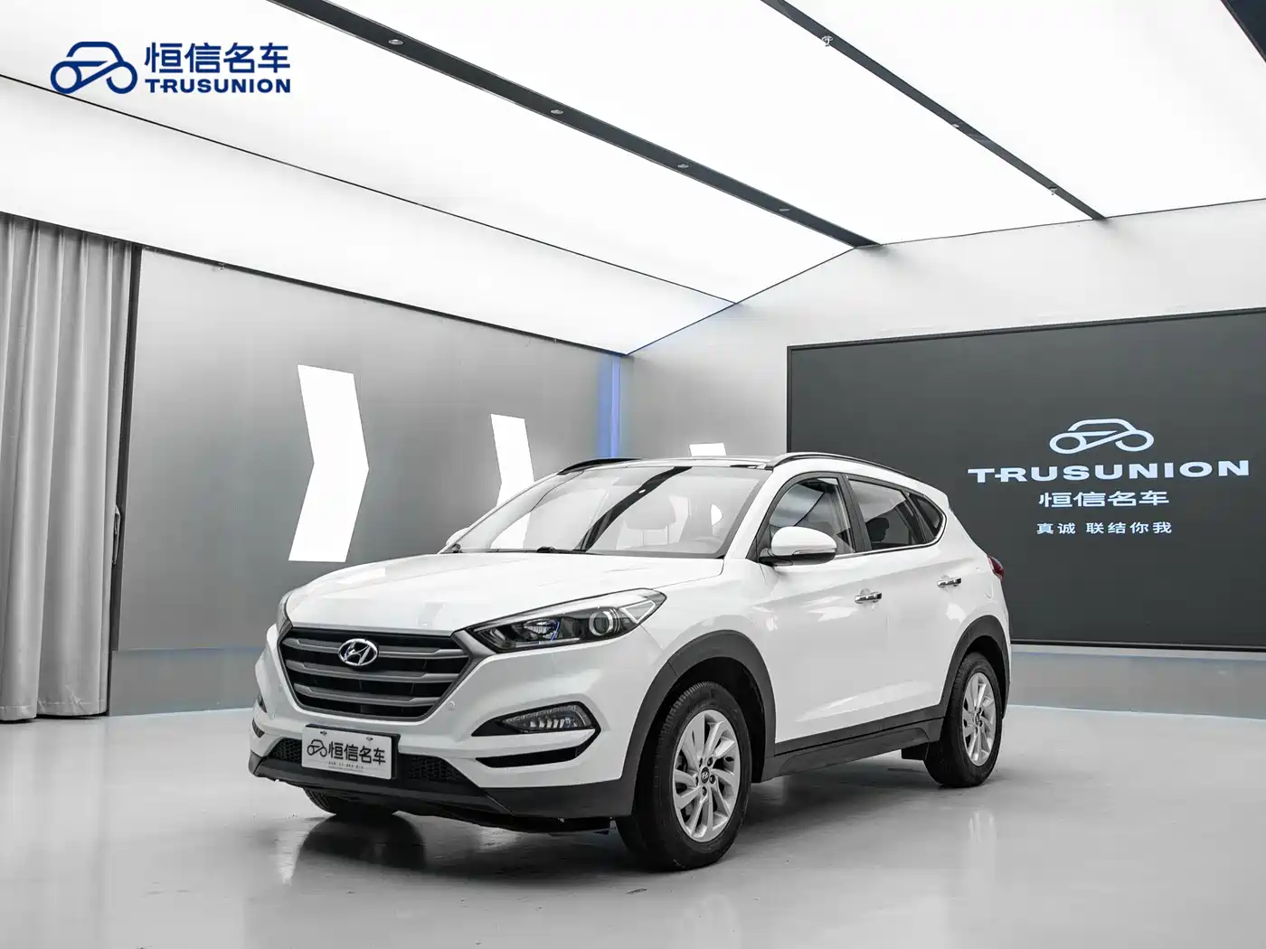 Hyundai Tucson 2018 1.6T DCT 2WD 15th Anniversary Special Edition фото 3