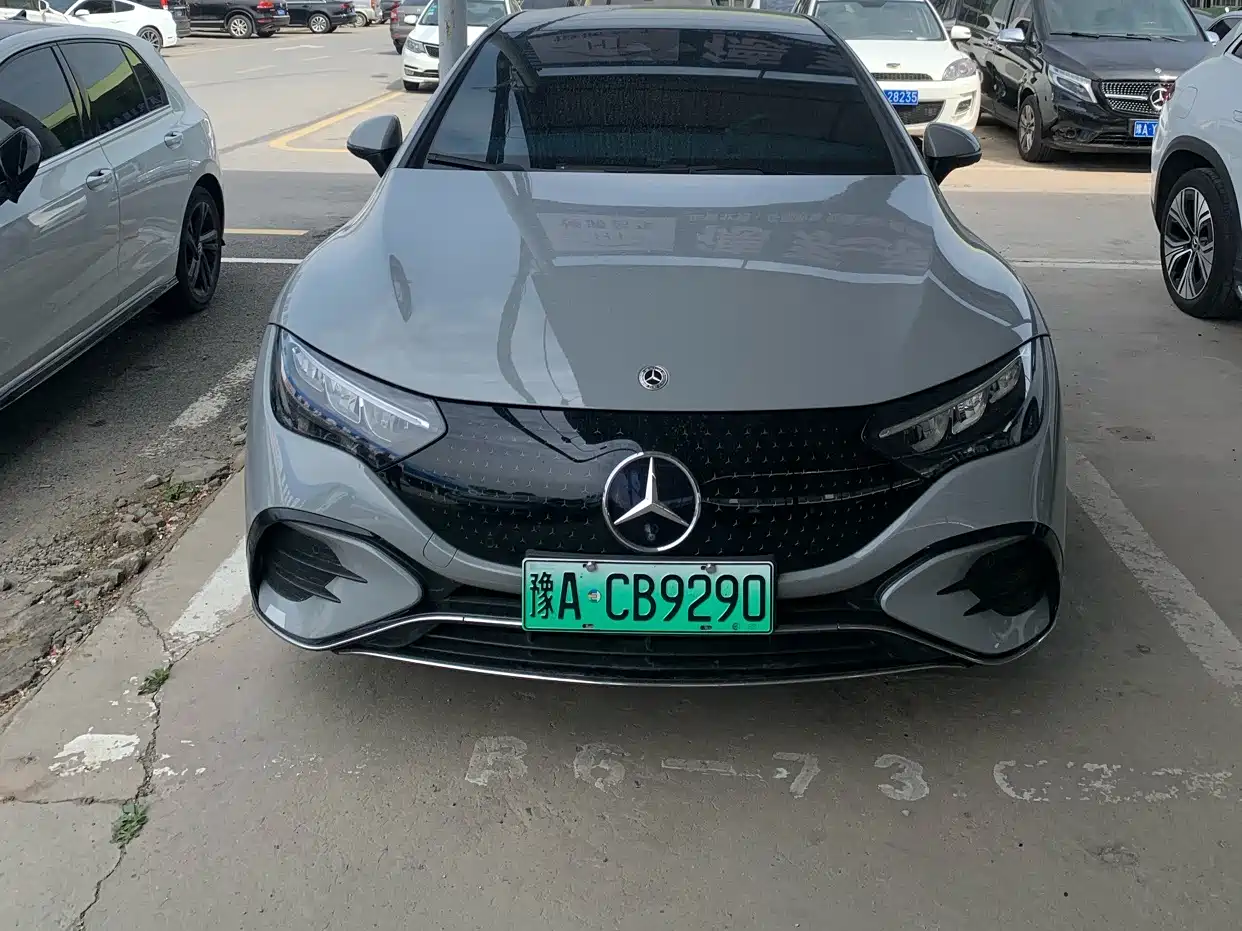 MERCEDES-BENZ EQE