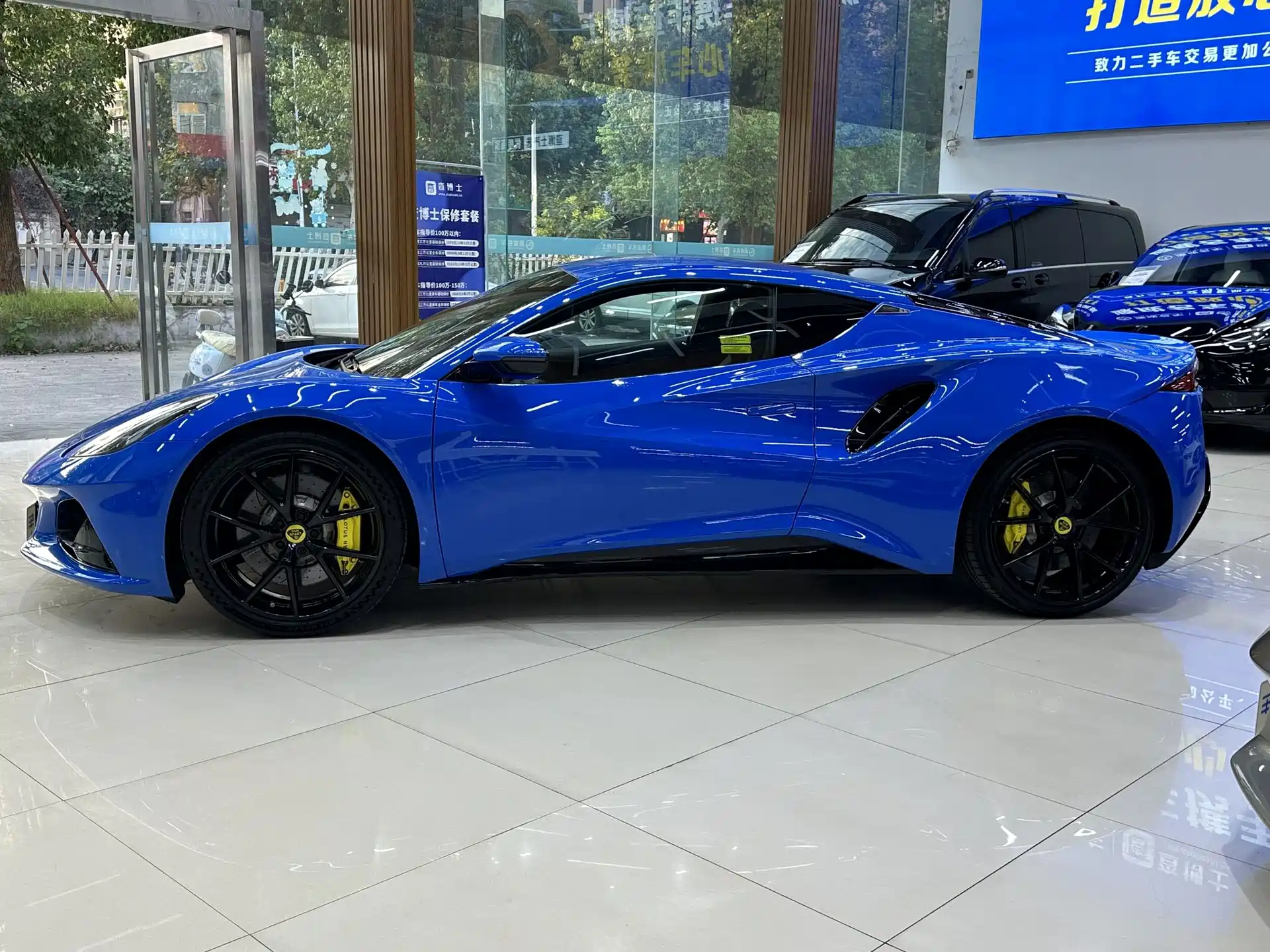 Photo 2 - Lotus EMIRA