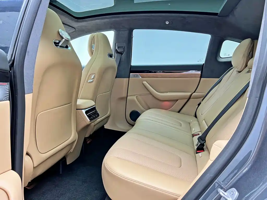 Zhijie Luxeed R7 2025 2024 Pure Electric 736km Ultra