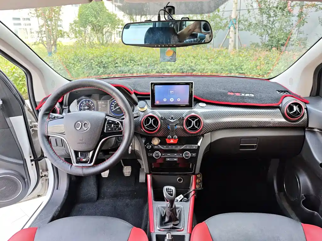 BAIC Senova X25 2018 2015 1.5L Manual Comfort