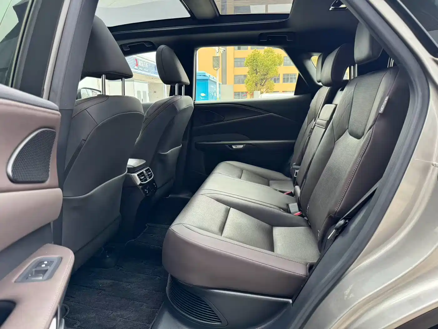 Lexus RX 2023 350h 4WD Pure Edition фото 6