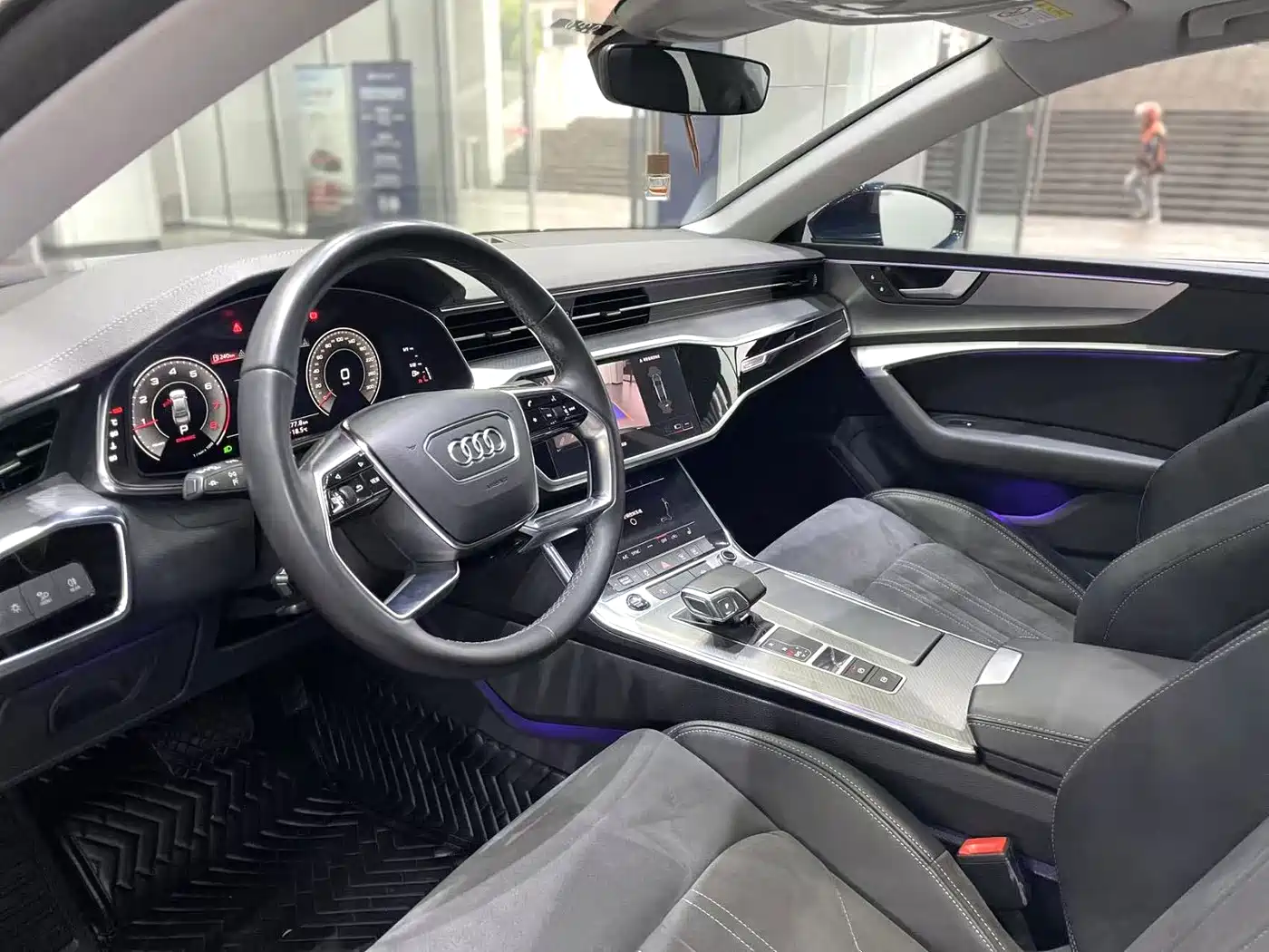 AUDI A7L