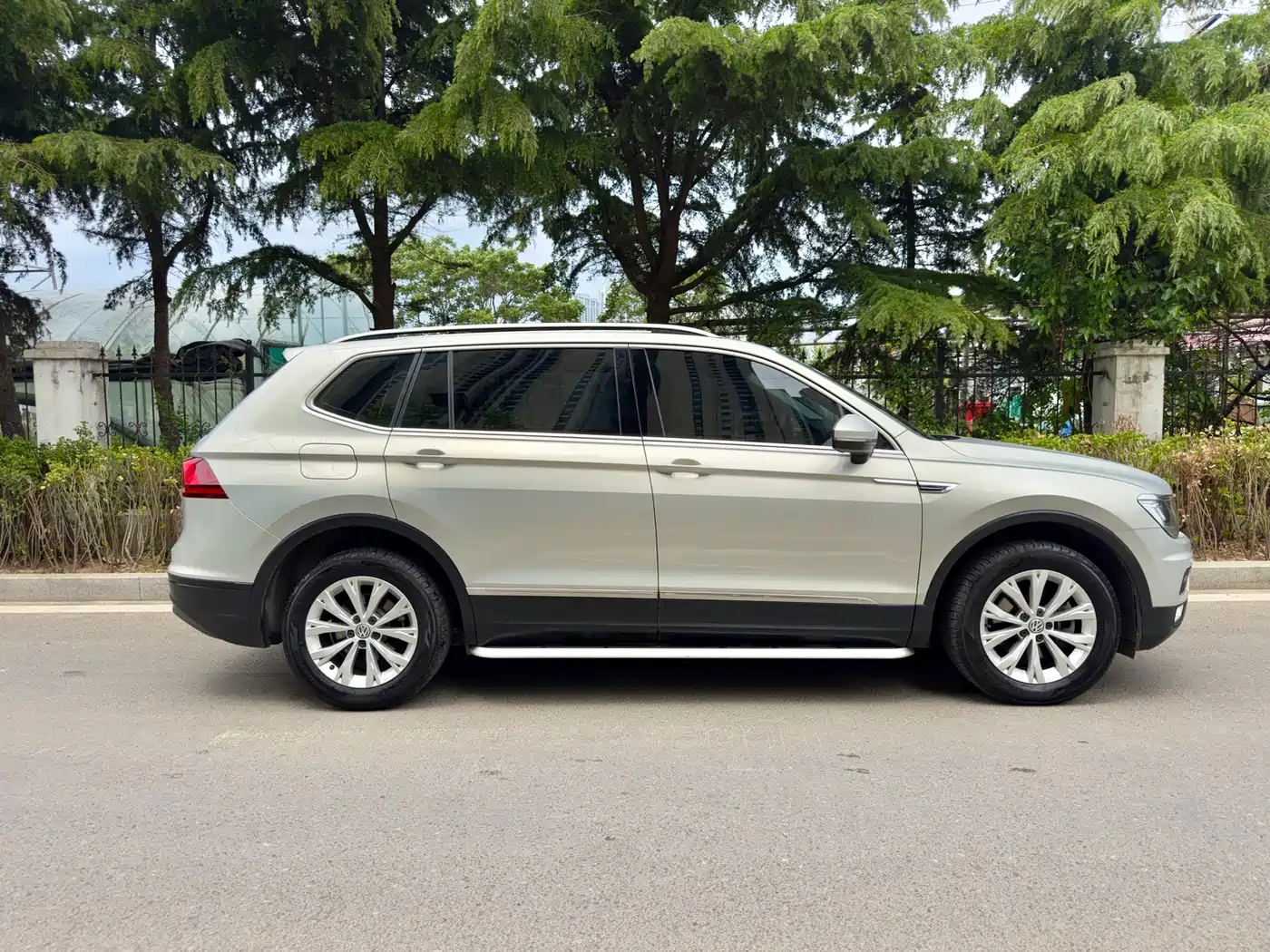 Volkswagen Tiguan L 2017 330TSI Automatic 2WD Trend Edition фото 7