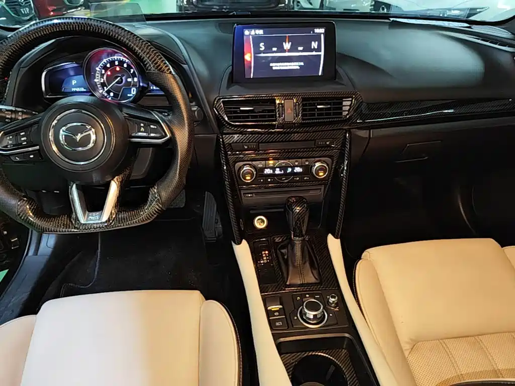 Photo 14 - Mazda CX-4