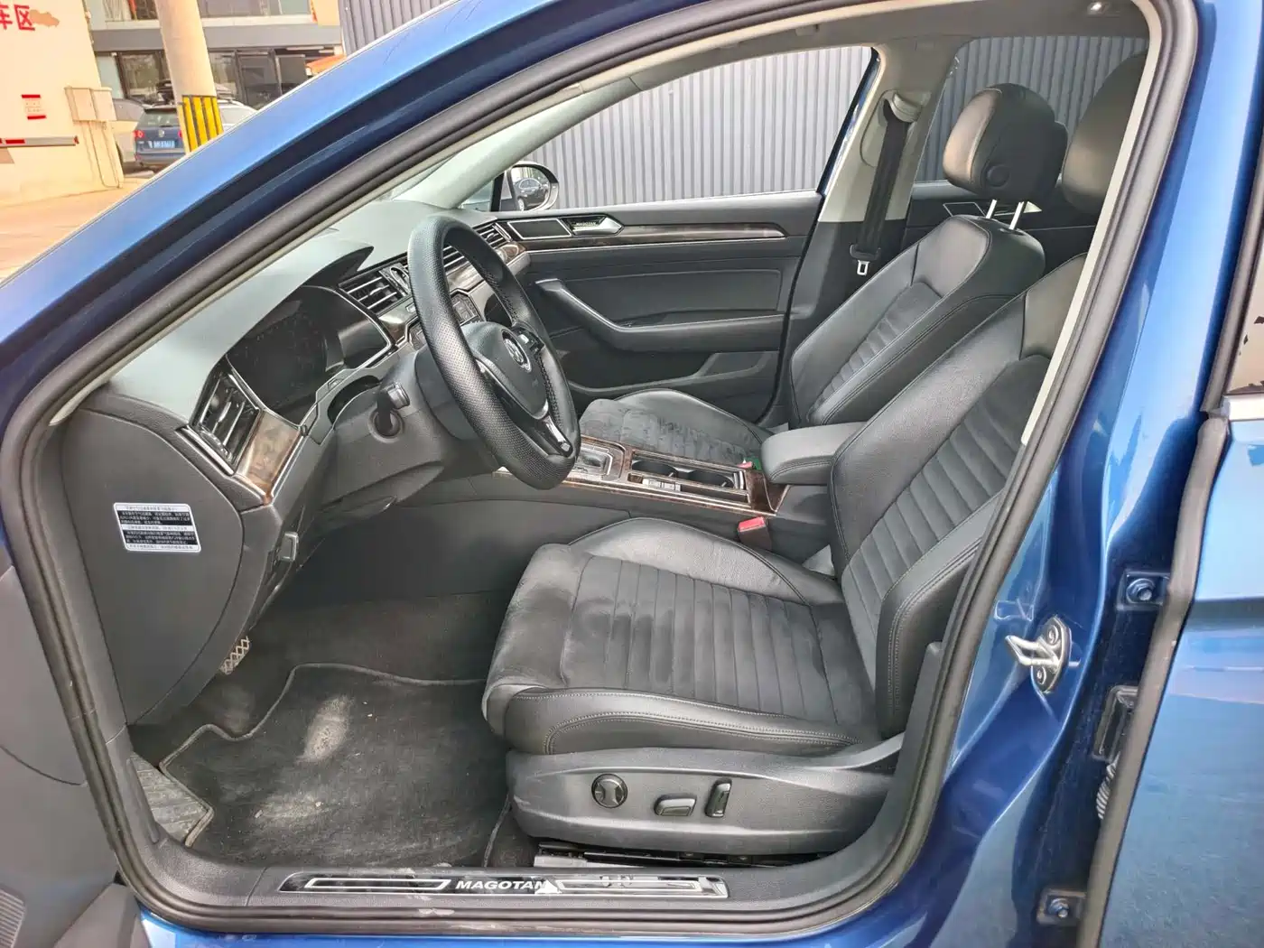 Volkswagen Magotan 2017 330TSI DSG Luxury фото 9
