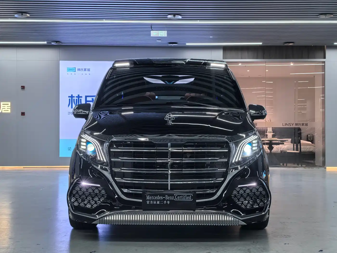 Mercedes-Benz Vito 2023 2.0T Elite 7-Seater фото 2