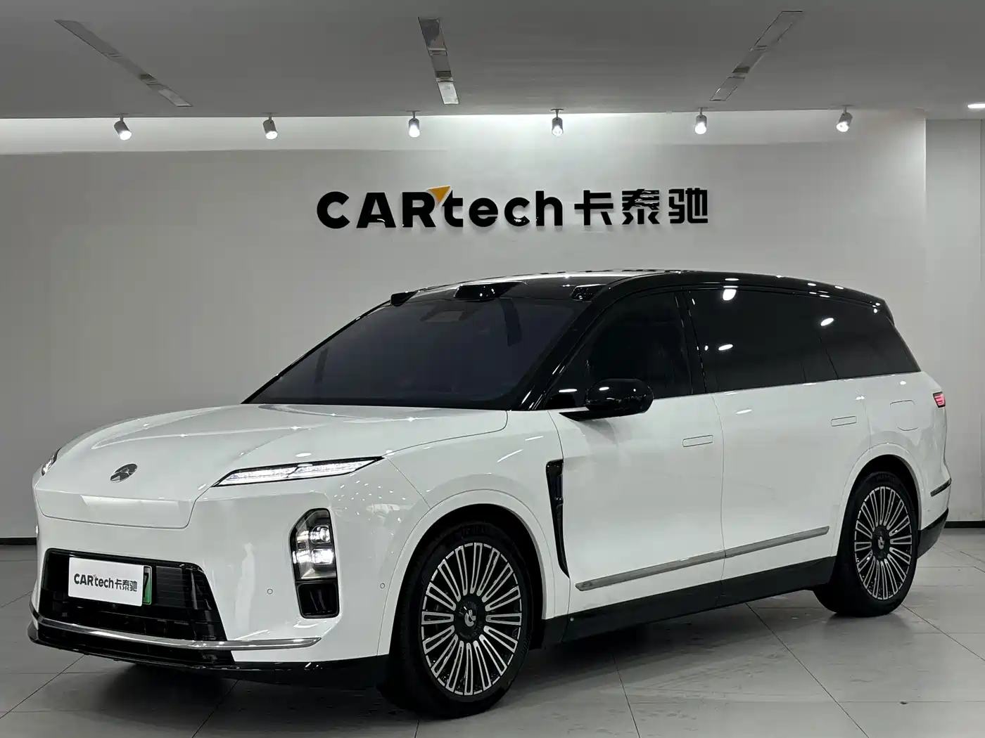 NIO ES8 2026 2025 Model 6-Seat Executive Luxury Edition