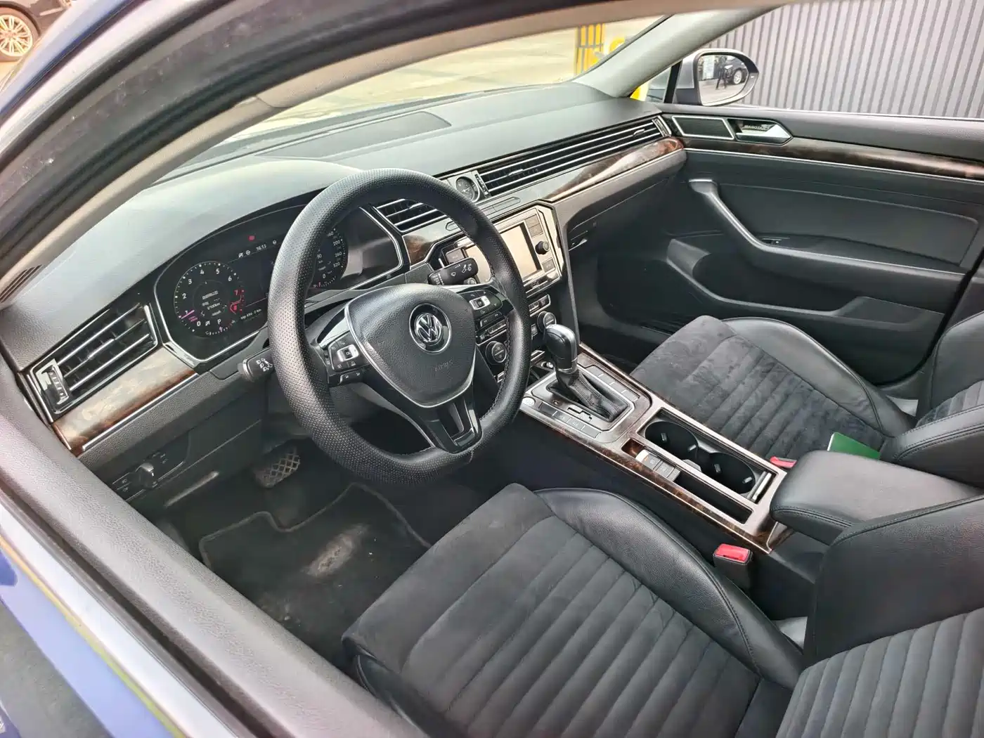 Volkswagen Magotan 2017 330TSI DSG Luxury фото 16