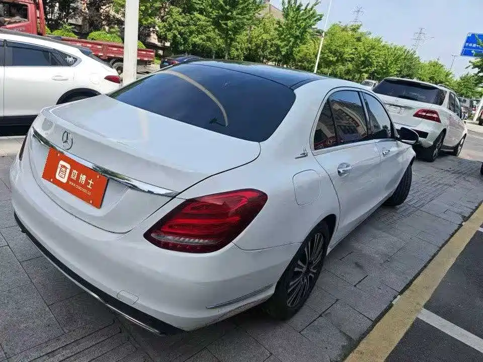 Mercedes-Benz C-Class 2015 Facelift C 200 L фото 2
