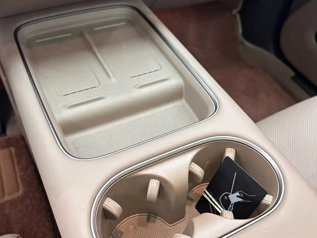 Li Auto i6 2026 2025 2WD Base Model