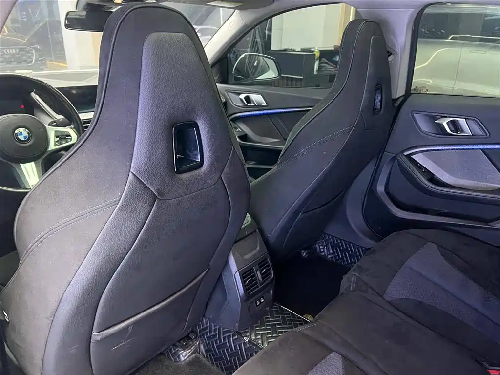 BMW 2 Series (Import) 2021 225i 4-Door Gran Coupe M Sport Shadow Edition фото 6