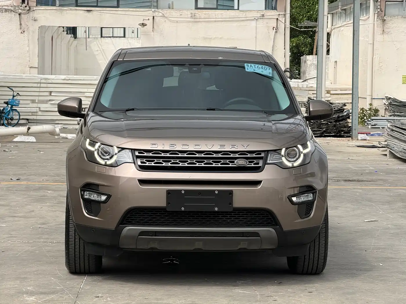 Land Rover Discovery Sport 2017 2.0T SE фото 2