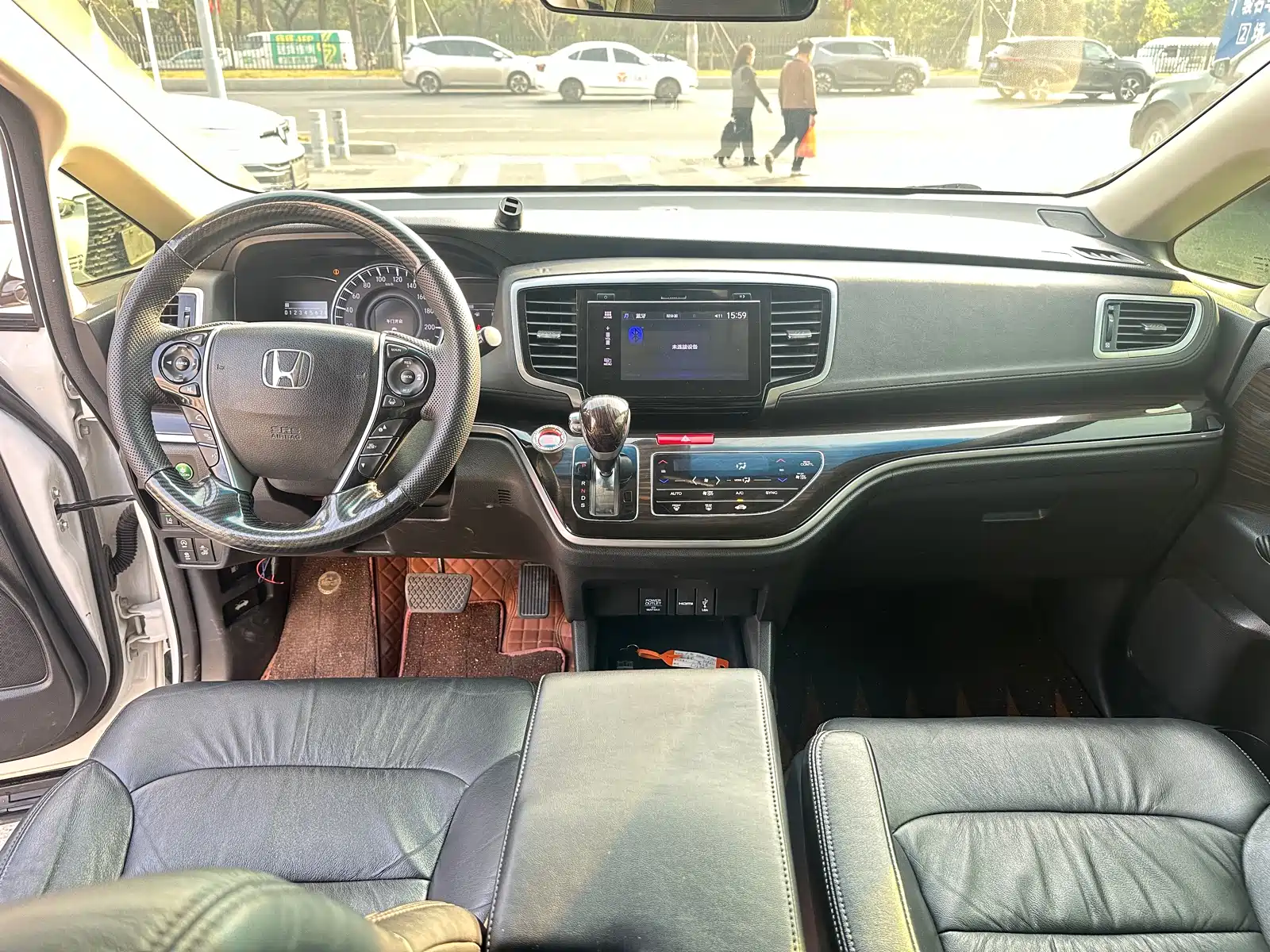Photo 8 - Honda Odyssey