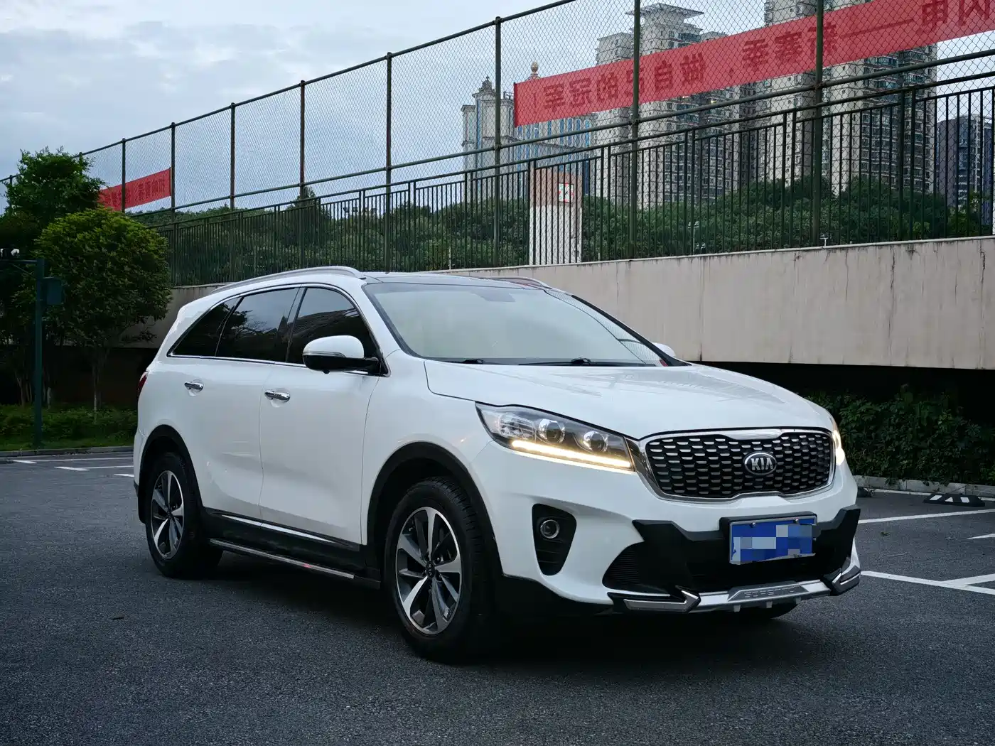 Kia Sorento 2018 Sorento L 2.0T Diesel 2WD Luxury Edition 5-Seater фото 3