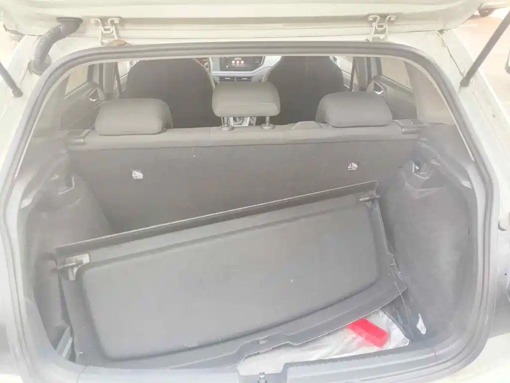 صورة 13 - Volkswagen Polo