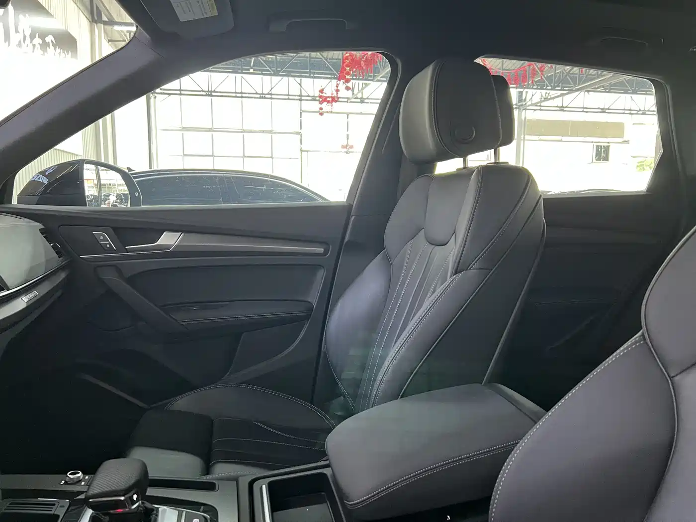 Audi Q5L 2024 Model 40 TFSI Luxury Dynamic фото 10