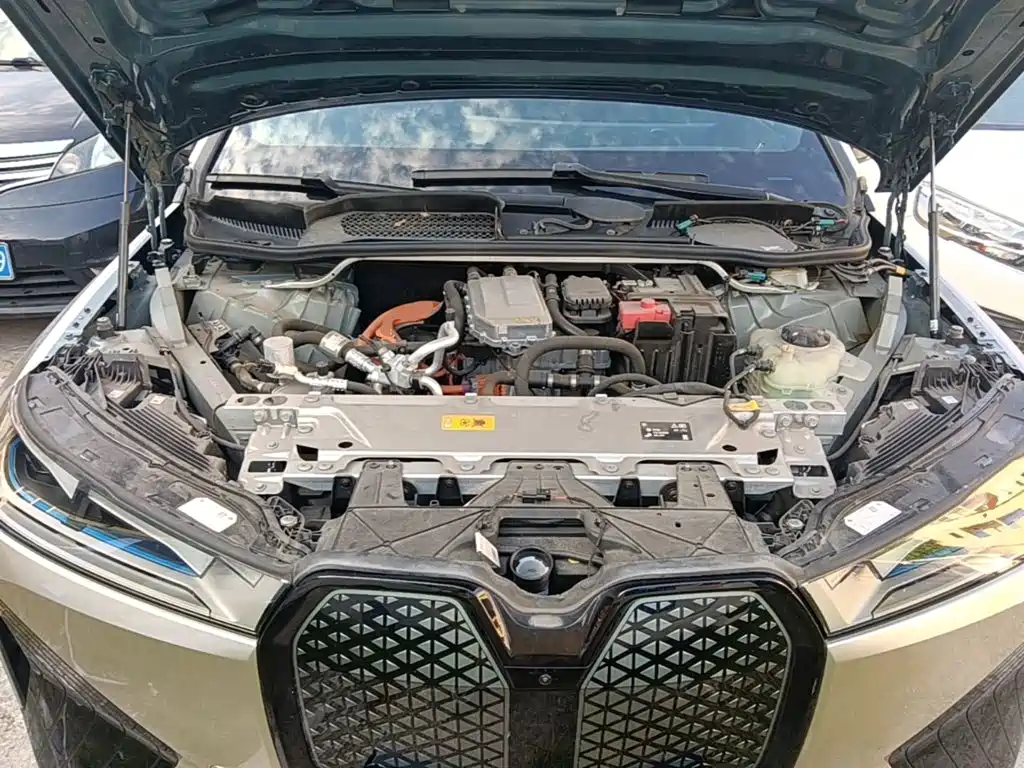 Фото 20 - BMW iX