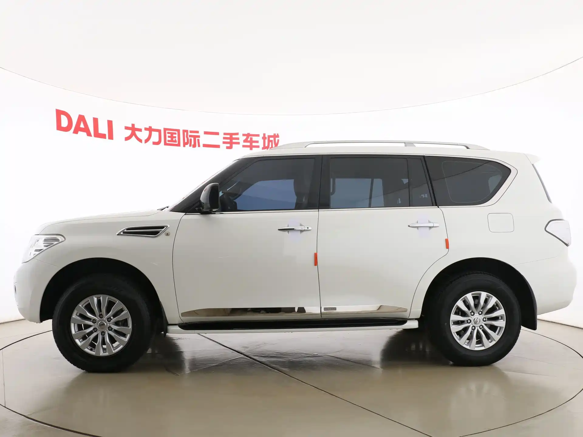 Фото 4 - Nissan Patrol