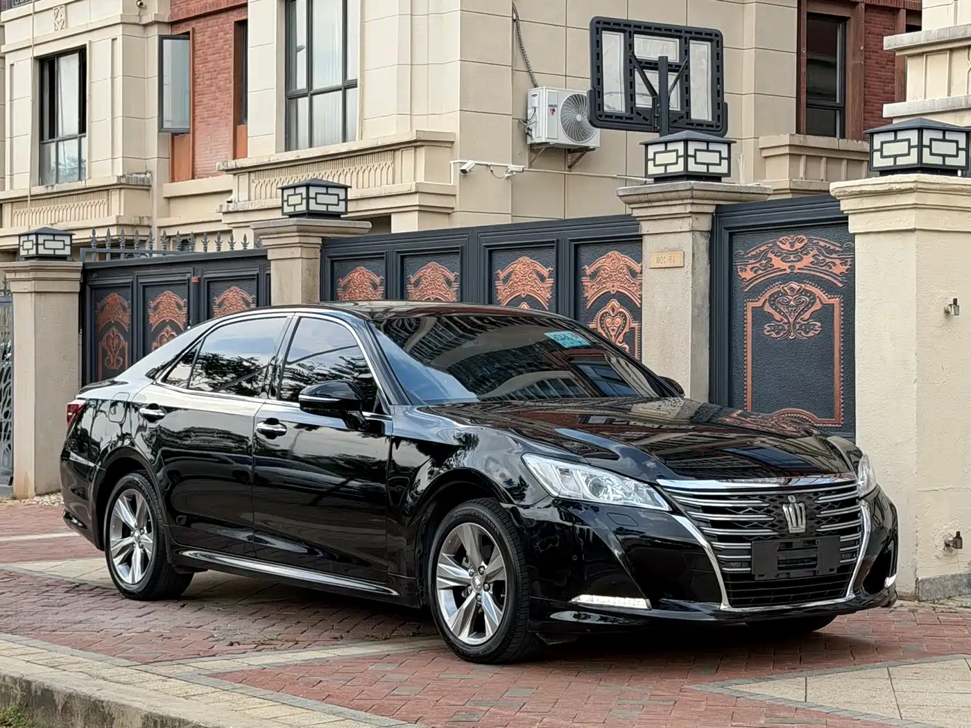 Toyota Crown 2015 2.0T Fashion фото 3