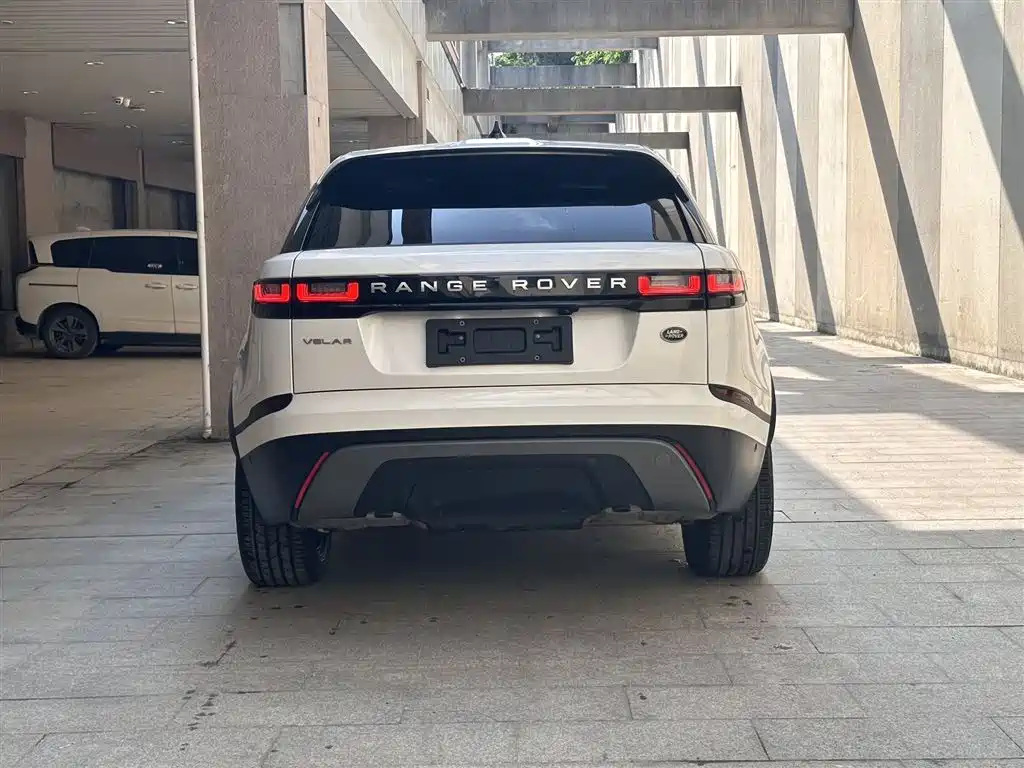 Land Rover Range Rover Velar 2022 250PS фото 4
