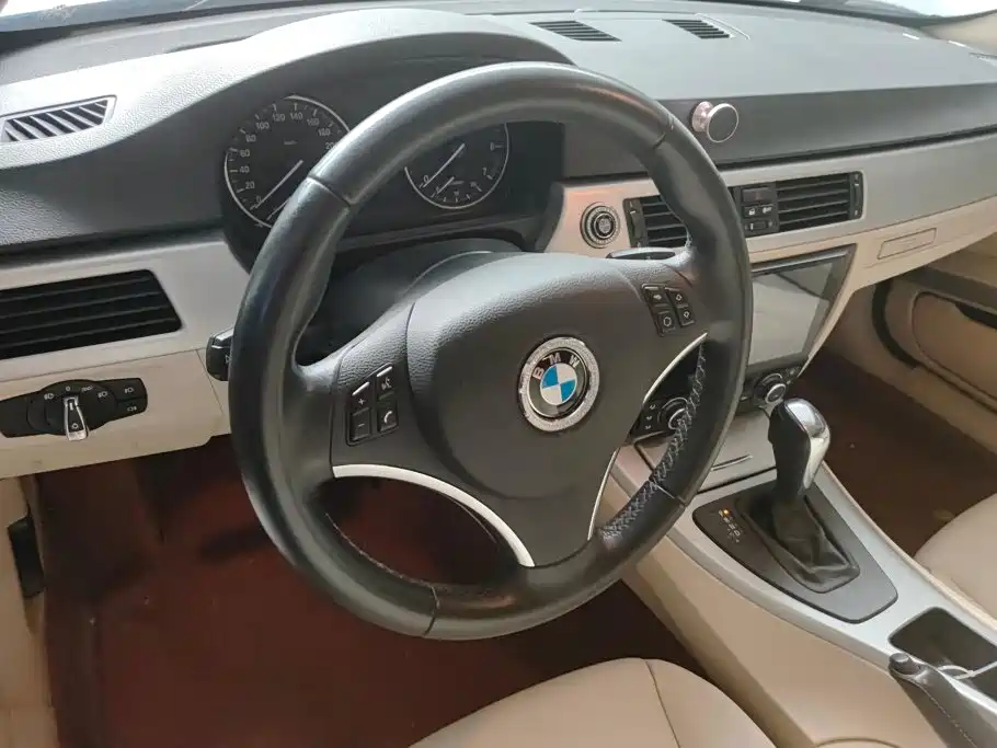 BMW 3 Series (Import) 2013 2011 320i Coupe