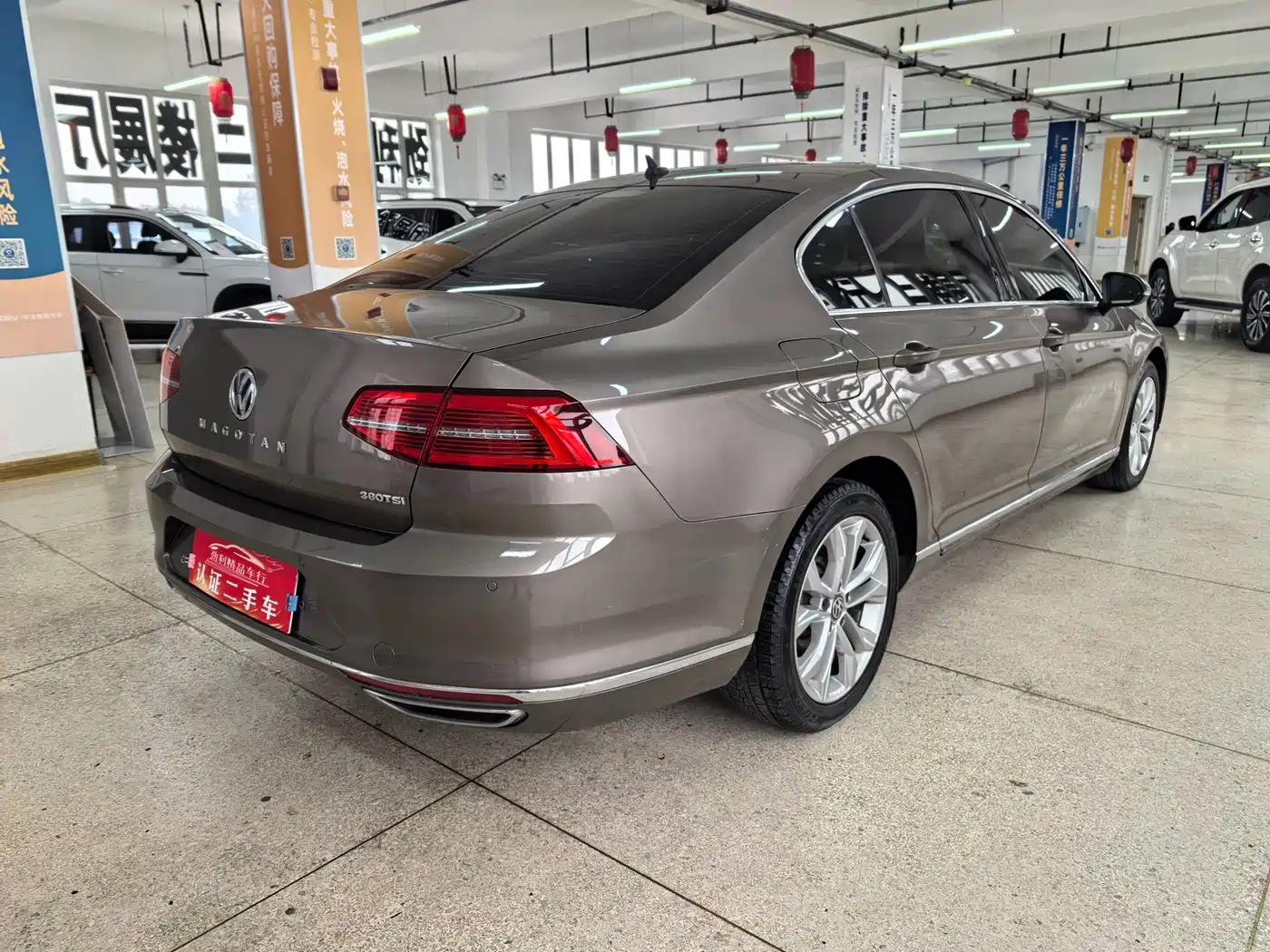 Volkswagen Magotan 2019 330TSI DSG Luxury China V фото 6