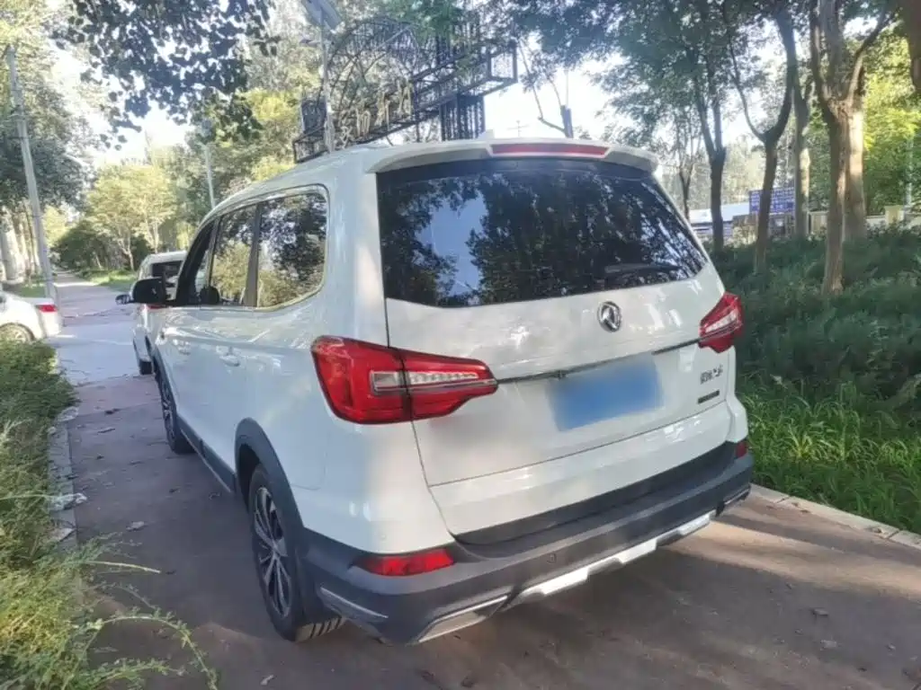 Dongfeng Fengxing Jingyi X6 2017 2017 Power Series 1.5T CVT Premium