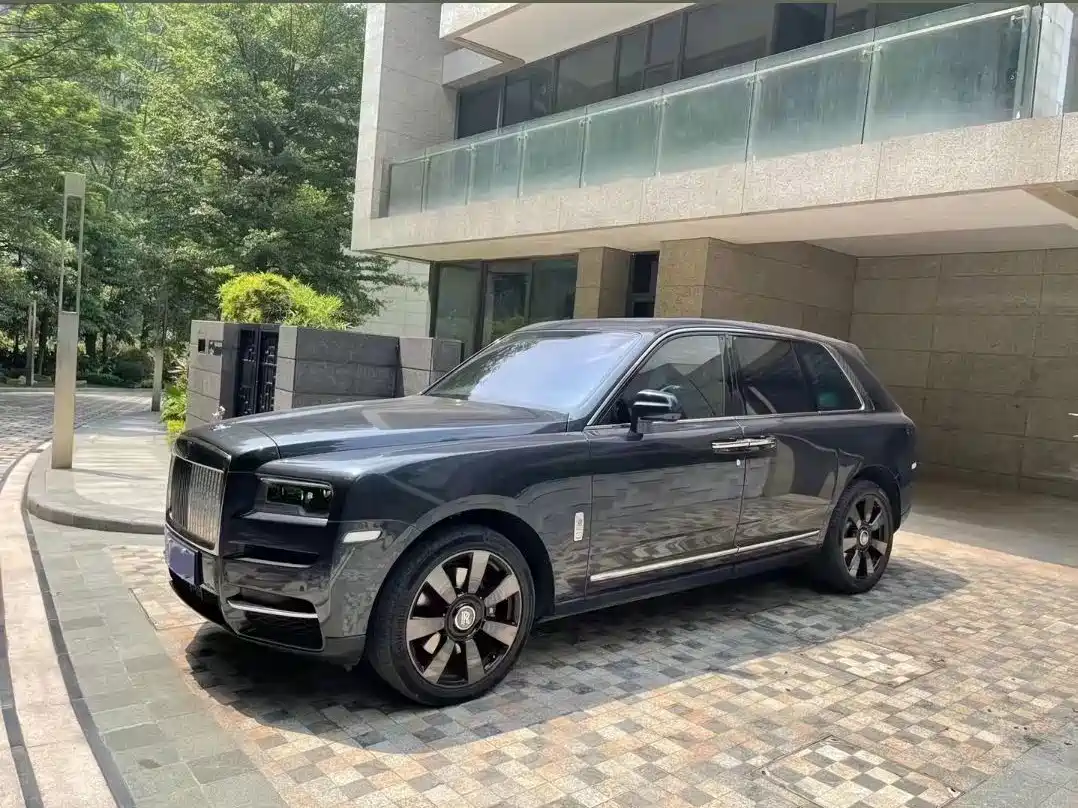 Photo 1 - Rolls-Royce Cullinan