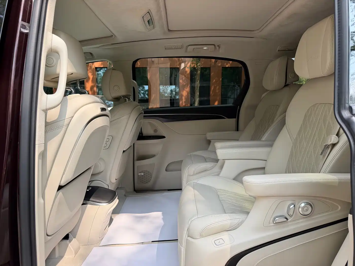Photo 14 - Buick GL8