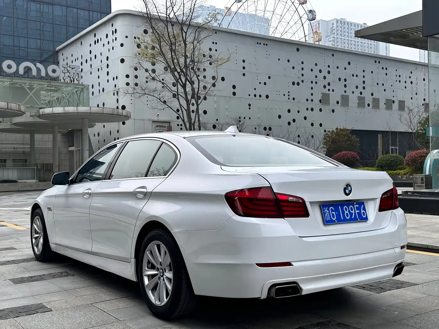 BMW 5 Series 2012 523Li Leadership фото 6