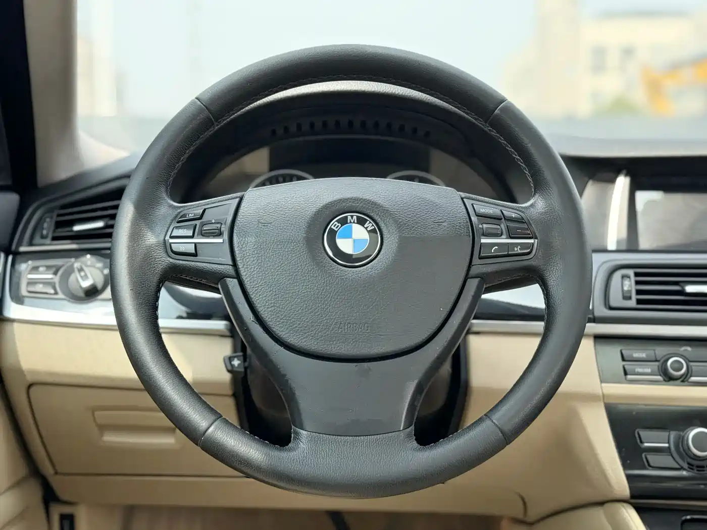 BMW 5 Series 2012 523Li Luxury фото 13
