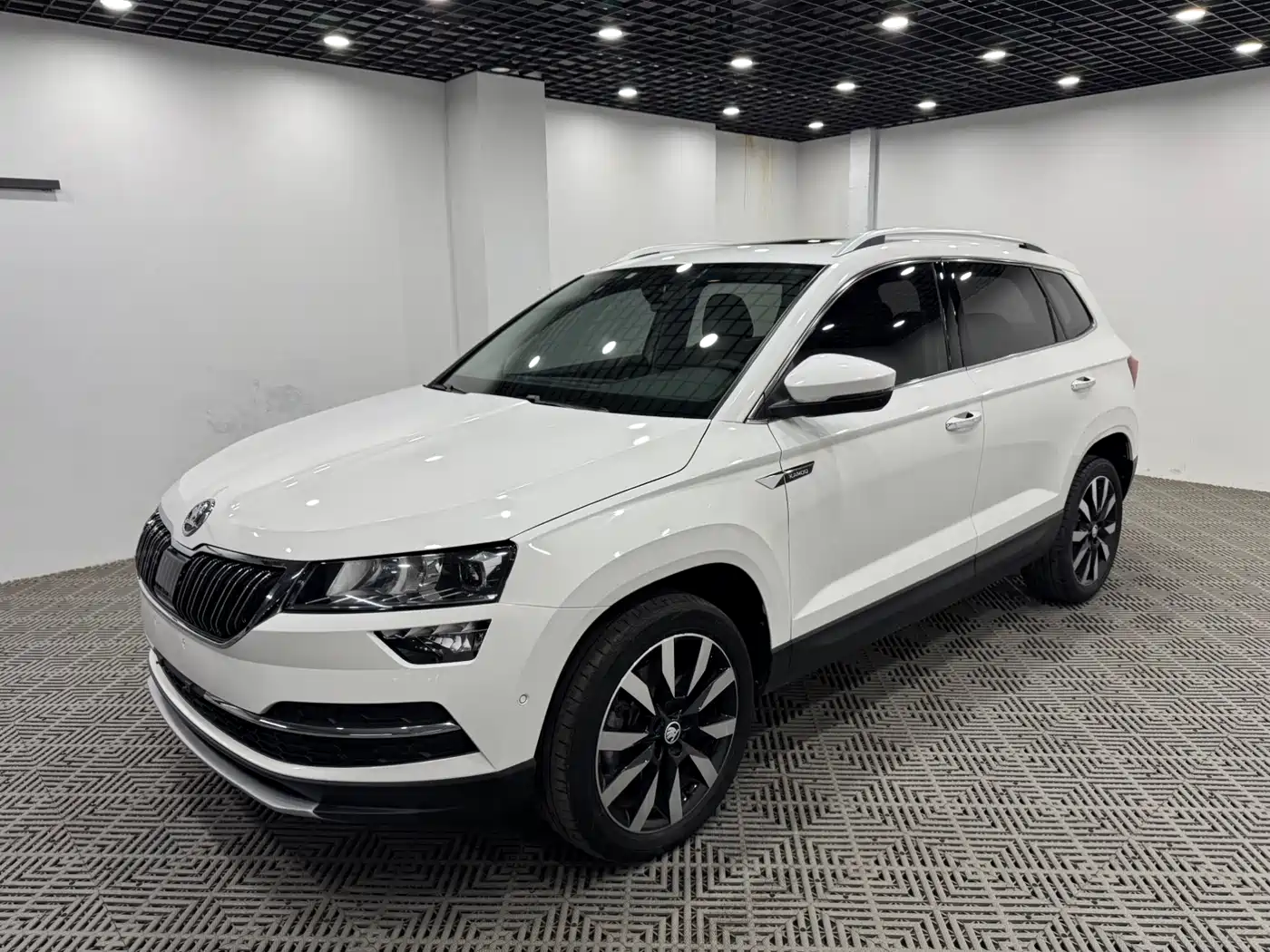 Škoda Karoq 2021 TSI280 Luxury Edition фото 3