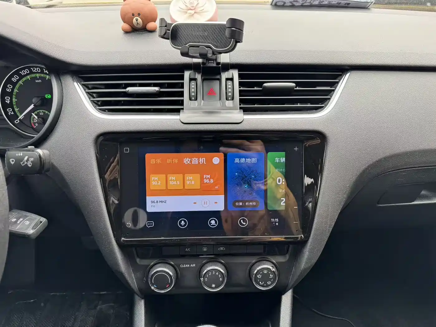 Škoda Octavia 2019 1.5L Automatic Smart Comfort China VI фото 12