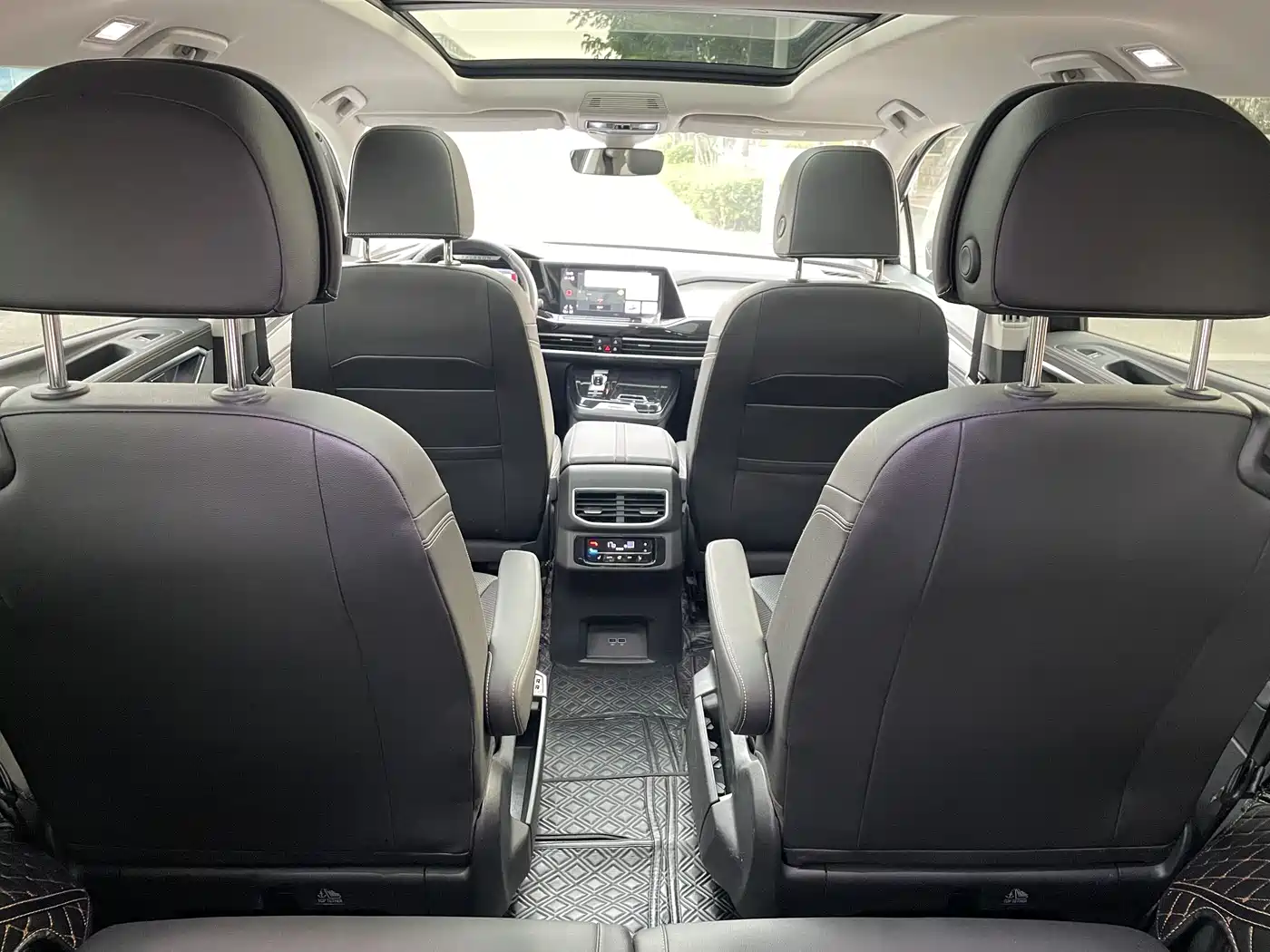 Volkswagen Talagon 2023 Facelift 380TSI 4WD Luxury Premium Pro Edition 6-Seater фото 13