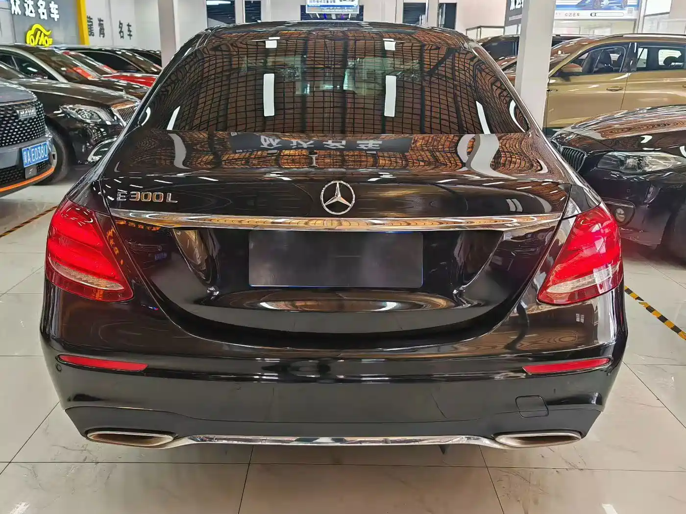 Фото 7 - Mercedes-Benz E-Class
