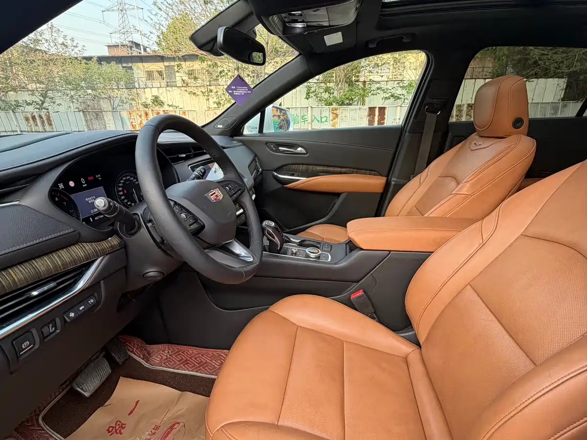 Cadillac XT4 2018 28T AWD Platinum Edition фото 4