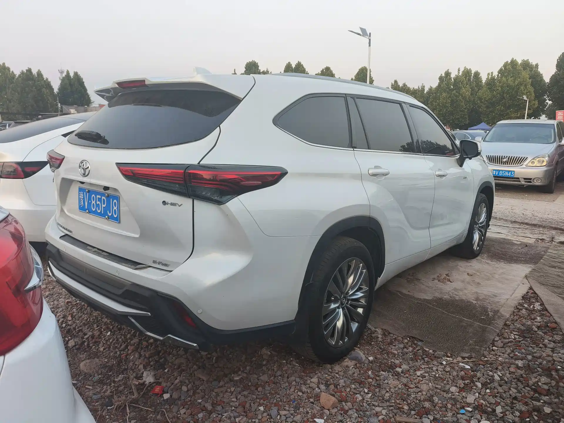 Photo 9 - Toyota Highlander